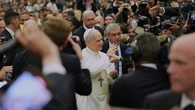 El Papa León XIV dice a la prensa: "No cedáis nunca a la mediocridad"