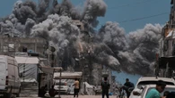 Israel intensifica su operación militar en el norte y sur de Gaza