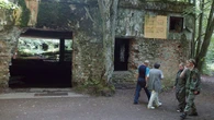 Hallan restos óseos en una antigua base nazi en Polonia