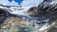 Les photos de la disparition d'un glacier suisse deviennent virales