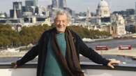 L'acteur Ian McKellen transporté à l'hôpital après une chute sur scène