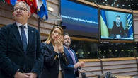 Les députés européens acclamaient-ils les frappes ukrainiennes?