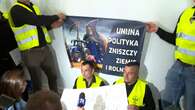 Pologne : des agriculteurs polonais menacent d'occuper le parlement