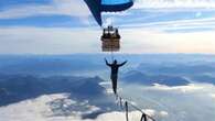 No Comment : des slackliners se balancent entre des montgolfières à 2 500 mètres d'altitude