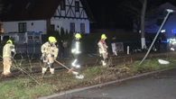 Raser hinterlässt Trümmerfeld nach Unfall in Müggelheim