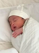 Hé lộ ảnh cận mặt con gái thứ 2 của Đông Nhi, mẹ bỉm vừa sinh xong đã làm 1 việc khiến hội bạn ngỡ ngàng