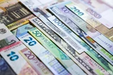 Доллар, евро и юань подешевели, российский рубль подорожал на торгах 21 октября