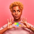 Todes quer ser a operadora de telefonia da comunidade LGBTQIA+ no Brasil