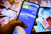 Bolsonaro assina MP do auxílio emergencial; veja os próximos passos