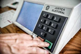 A força é da cadeira, mesmo que seu ocupante a use de forma peculiar