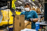 Amazon: Guia vazado chama funcionários do estoque de 'atletas industriais'