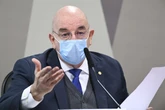 Previsões sobre covid eram baseadas em "fatos da época", diz Osmar Terra