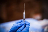 Reforço contra Covid protege melhor após 6 meses, dizem médicos