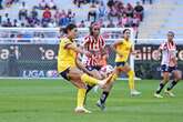 América femenil se da un festín; golea 4-1 a Chivas y acaricia las semifinales   