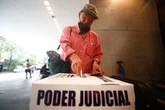 Julio Hernández López: Astillero   