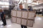 INE desecha 2 mil 200 toneladas de papelería de comicios de 2024   