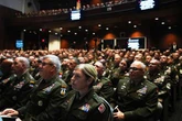 “El enemigo está en EU”, afirma Donald Trump a sus militares   