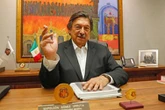 Gómez Urrutia planea impulsar cooperación con Gran Bretaña   