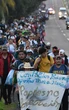 Aquejan cansancio y malestares de salud a migrantes de la caravana que viaja a CDMX   