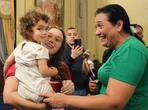 Niña que estuvo un año  en EU sin sus padres regresó a Venezuela   