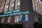 Donald Trump urge a difundir testimonios del caso Epstein    