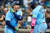 Azulejos doblegan a los Marineros 13-4  y ponen 1-2 su serie