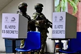 Julio Hernández López: Astillero   