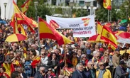Decenas de miles exigen en Madrid la dimisión de Pedro Sánchez   