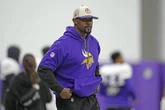 La NFL podría ir a juicio  por discriminación contra coach afrodescendiente    