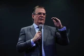 México prepara defensa de las remesas en EU: Ebrard   