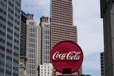 Trump dice que Coca-Cola cambiará jarabe de maíz por azúcar de caña en EU   