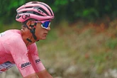 Del Toro defiende  la maglia rosa ante ataques muy rabiosos   