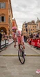 Del Toro se aferra a la maglia rosa en el Giro    