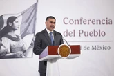 Julio Hernández López: ASTILLERO   