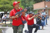 Ejército de Venezuela adiestra a la milicia en sus comunidades   
