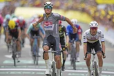 Van Der Poel viste maillot amarillo   