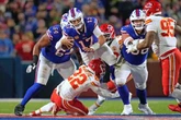 Un imparable Josh Allen lideró a Búfalo en victoria 28-21 contra Kansas   