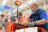 Por pensiones precarias, 8 de cada 10 ancianos aún trabajan   