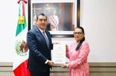 Da Rosa Icela Rodríguez posesión a Salomón Céspedes en Migración   