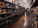 Trump advierte a Walmart: no suban precios por los aranceles, absorban el costo   