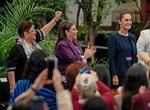 Llama Sheinbaum a desterrar toda discriminación contra las mujeres   