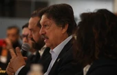Julio Hernández López: Astillero   
