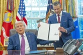 Trump manda “mensaje de victoria” al revivir el Departamento de Guerra   