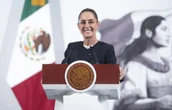 Buscan convertir la marea rosa en partido, pero sin propuestas: la Presidenta   
