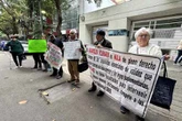 Ex trabajadores bancarios exigen al IPAB recuperar servicio médico perdido   