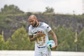 Alves debe 2.25 mdd a Pumas   