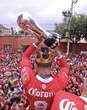 Los campeones celebran con un recorrido multitudinario   