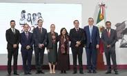 Julio Hernández López: Astillero   