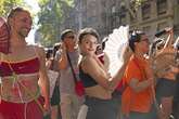 Realizan argentinos histórica marcha contra el fascismo   