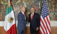 Cooperación y respeto mutuo, pactan el embajador de EU y De la Fuente   